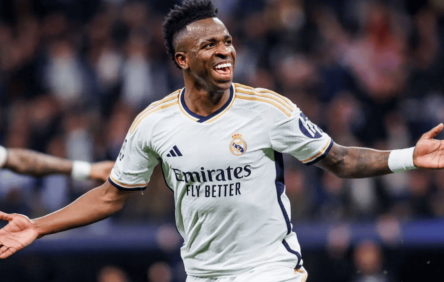 14场13胜！创64年纪录！全欧神帅诞生，放弃2亿巨星，成神来之笔